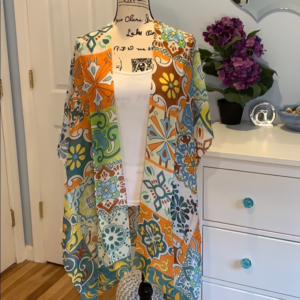 Vibrant Moroccan Tile Kimono - Picture 7 of 11